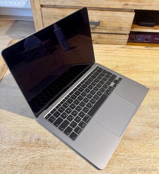 MacBook Air 13” (2020) – i3 / 8GB / 256GB SSD – Space Gray - 2