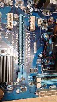 Predám základnú dosku  Gigabyte GA-F2A55-DS3 - 2