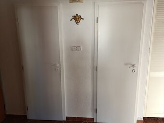Biele interiérové dvere 60 cm, ľavé - 2 ks - 2