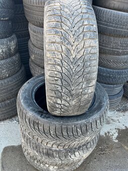 Predám 235/55R17 - 2
