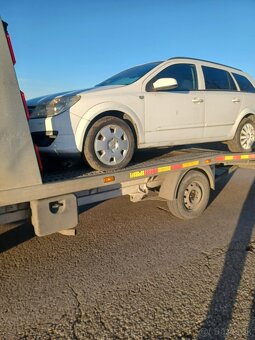 Rozpredám Opel Astra H Sedan 1.7CDTi 74kw M6 2008 - 2