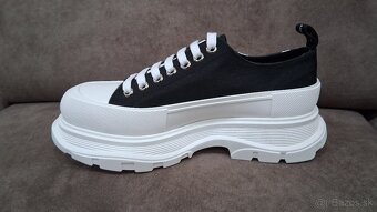 Alexander McQueen - 2