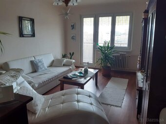 Predám 2,5 izbový obnovený byt - 2