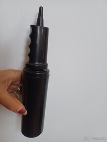 Plastová ručná pumpa - 2
