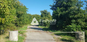 Predám pozemok Nitra - Lehota 2694m2. - 2