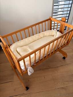 Drevena detska postielka a koliska - 2