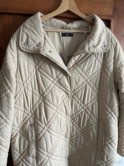 F&F oversize dlhá bunda smotanová č. 46 - 2