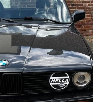 BMW E30 Krytky hmlových svetiel HELLA 2ks-rozne farby - 2