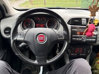 Fiat bravo 1.6 MTJ DIESEL r.v.2011 - 2