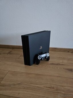 Playstation 4 Pro 1TB - 2