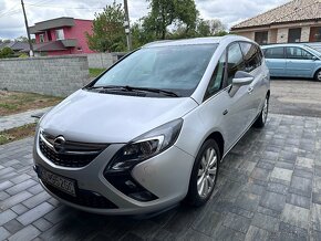 Opel Zafira Tourer - 2