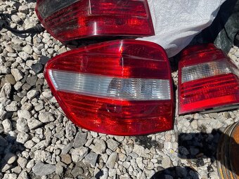 Zadne svetla Mercedes r class w164 ml - 2