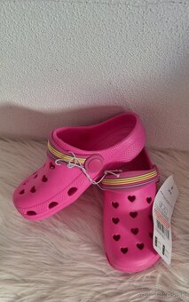 Dievčenské slapky/kroksy-26/27-nove - 2