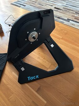 Cyklotrenažér Garmin Tacx Neo 2T Smart/ super stav - 2