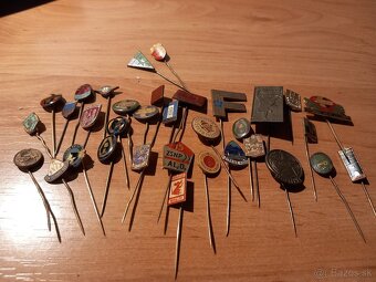3x Dubček, plus 52 retro odznakov - 2