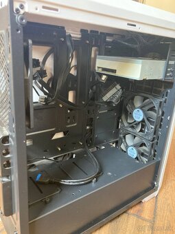 Seasonic Focus Gold Plus 650w + Silentium PC - 2