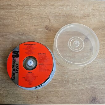 Originalne CD a DVD z PC casopisov 25 ks - 2