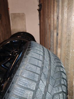 Pneumatiky 245/45 R17 - 2
