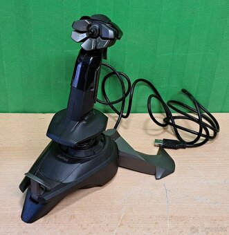 Saitek Cyborg V.1 Flight Stick - 2