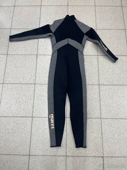 Dlhý detský neoprén na 9-10 rokov - 2