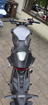 HONDA CB650R, r.2021,naj 24tis.km, v TP 35kw - 2