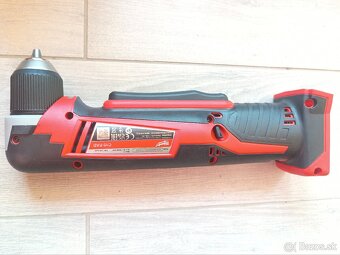 Pravouhlý vŕtací skrutkovač Milwaukee - 2