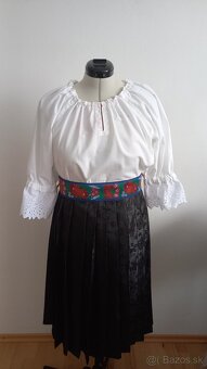 Dámsky kroj. - 2