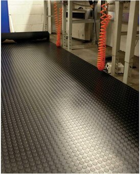 Gumená podlaha v rolke - 2