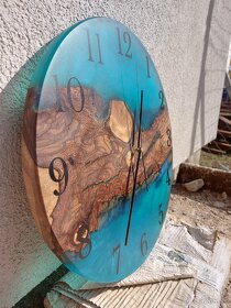 Nastenné hodiny orech a epoxid - 2