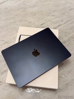 Predám Apple MacBook Air 15” M2 - 2