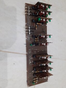 Predzosilovač Tesla Music 130 - 2