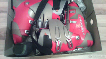 skialp lyže, lyžiarky a ďalšie veci - 2