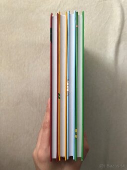 Chlapec v kopačkách - 2