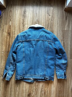 Bunda Pull&Bear // Veľkosť: L - 2