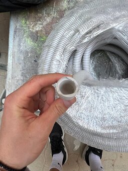 Predám elektroinštalačnú chráničku / husí krk – 50 m - 2