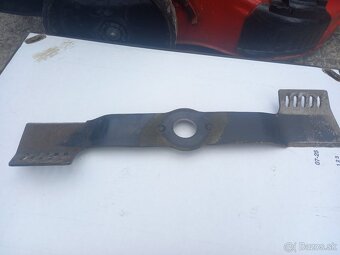 Kosačka s pojazdom - HECHT 5483 SWE - 2