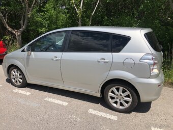 Toyota corolla verso - 2