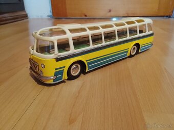 Retro autobus - 2