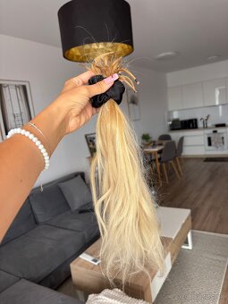 Živé blond vlasy - 2