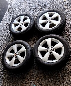 5x100 R15 185/60 R15 - 2