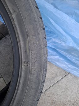 Zimne pneu Nokian 235/45R19 - 2