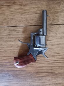 Revolver 1890 - 2