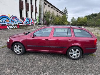 Škoda Octavia 2 1.6 benzín Automat - 2