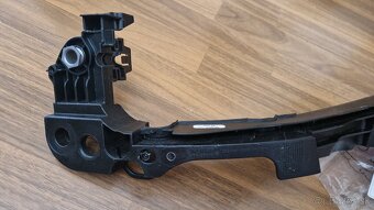 Predam drziak golf 6 variant - 2