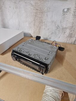 Autorádio s Bluetooth Pioneer - 2
