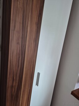 Skriňa na šaty - 2