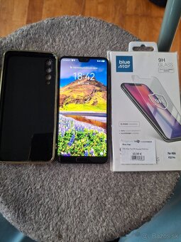Predam huawei p20 pro Top Stav - 2