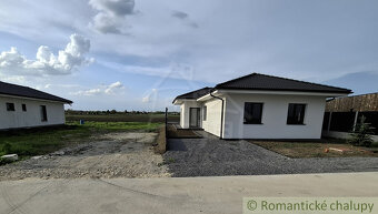 Na predaj bungalov v obci Mostová pri Galante, s 3 spálňam - 2