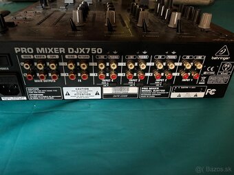 Mixpult: Behringer DJX750 PRO - 2