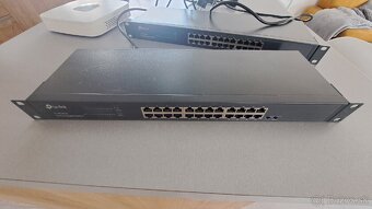 Predám switch TP link - 2